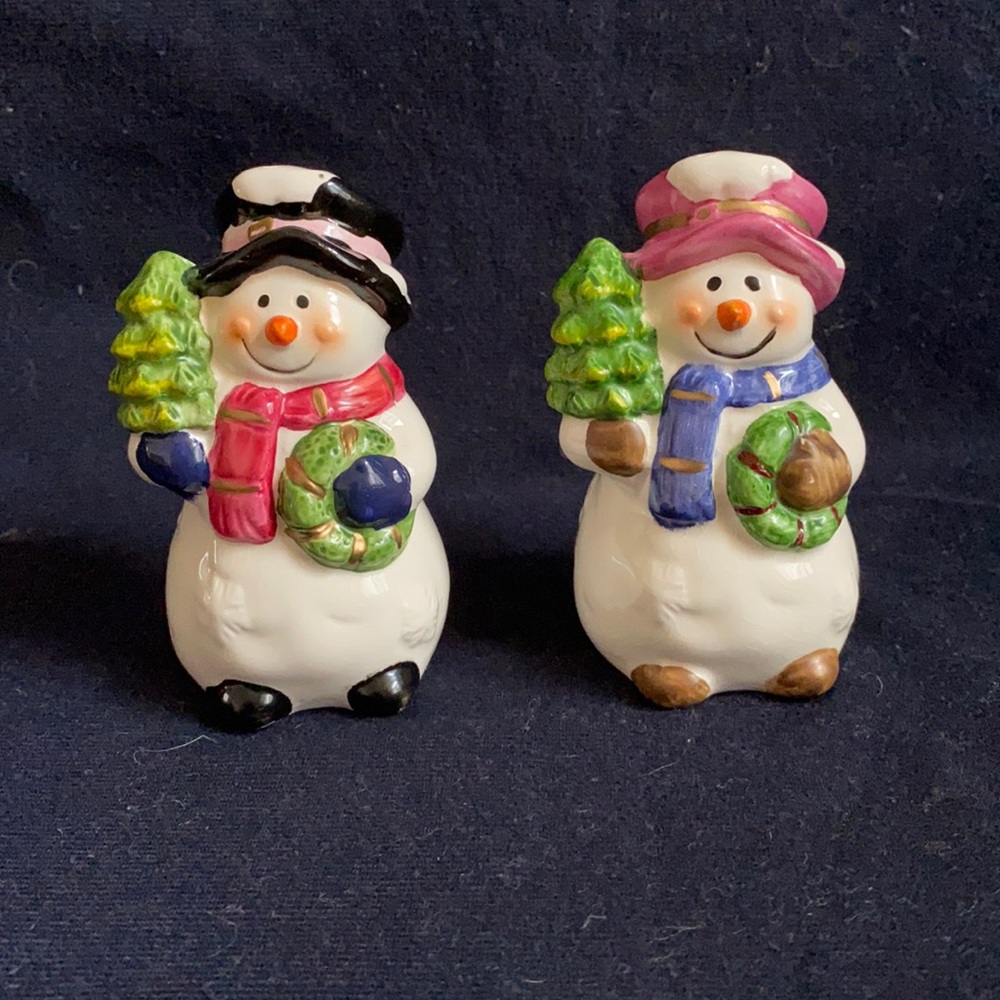 Snowmen Salt and Pepper Shakers by Scott’s🌹